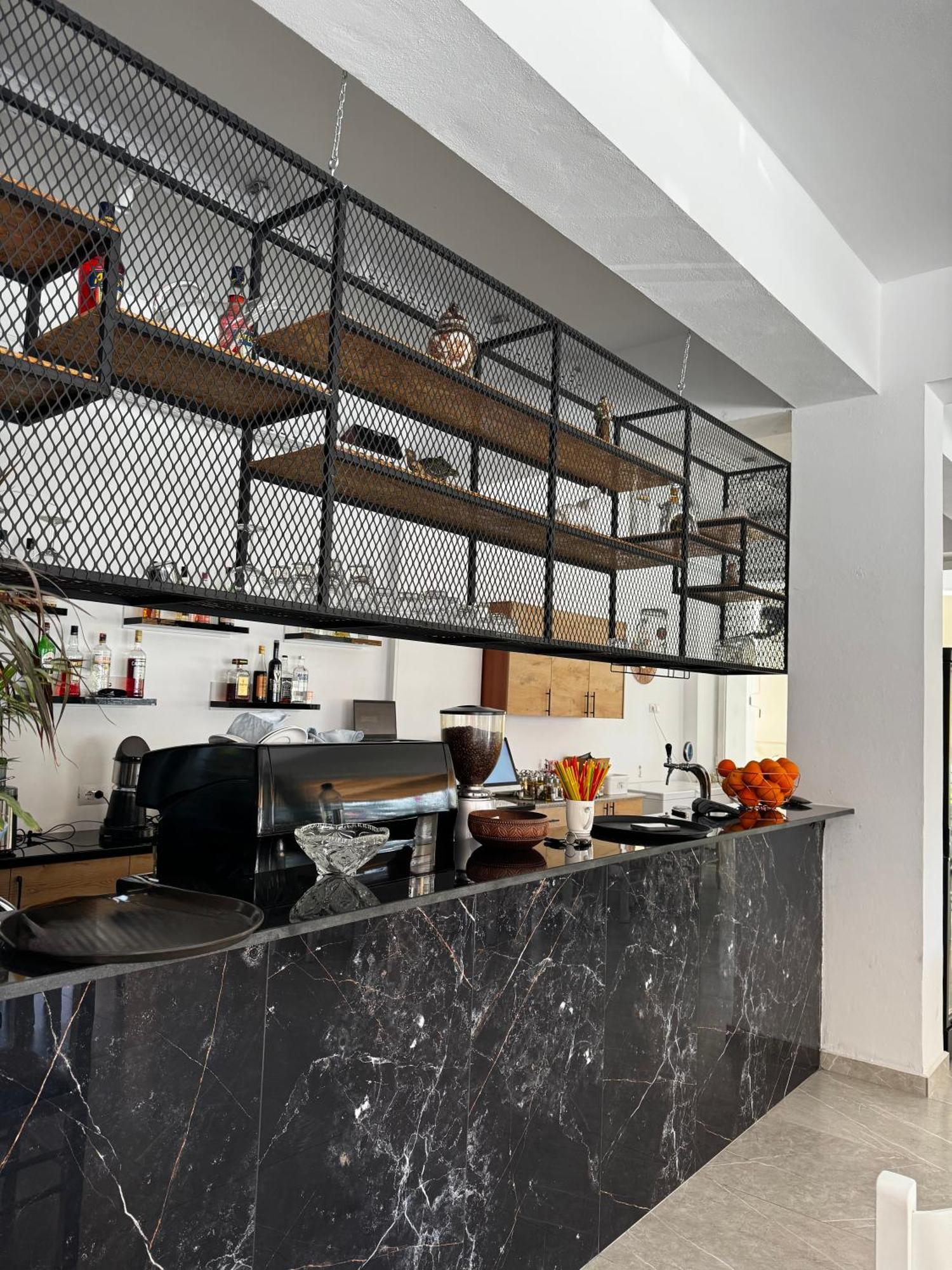 Spiro Hotel